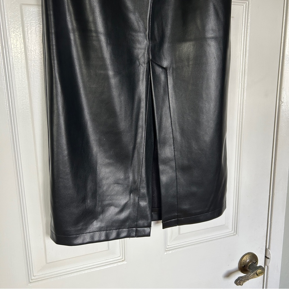3/$20 7 For All Mankind faux leather midi skirt size small - Picture 6 of 15